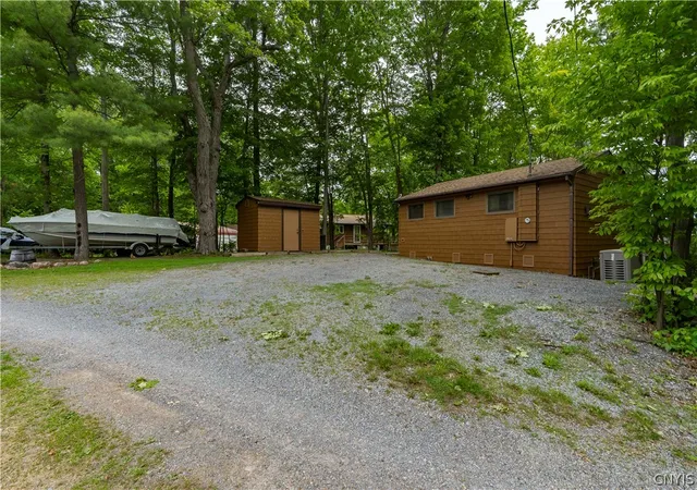 3rd image of 18561 E View Dr, Wellesley Island, NY 13640 | MLS# S1700638