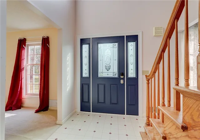 3rd image of 2 Sibleyville Ln, Mendon, NY 14472 | MLS# R1700671