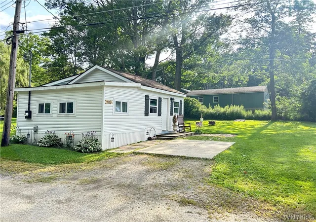 2nd image of 4366 Springbrook Rd E, Castile, NY 14427 | MLS# B1700947