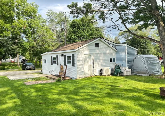 3rd image of 4366 Springbrook Rd E, Castile, NY 14427 | MLS# B1700947