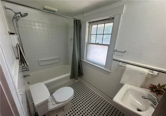 Photo 25 of Sale Pending at 38 Irvington Rd, Rochester, NY 14620 | MLS# R1701001 | Listing updated on 2026-08-04