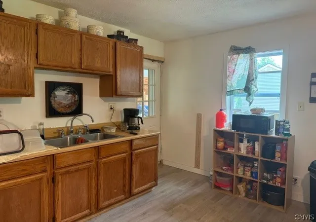 3rd image of 446 E Canal St, Canastota, NY 13032 | MLS# S1700974