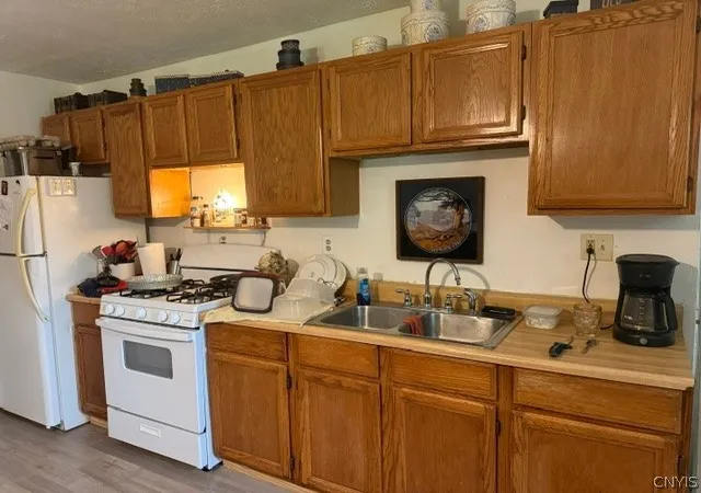 4th image of 446 E Canal St, Canastota, NY 13032 | MLS# S1700974