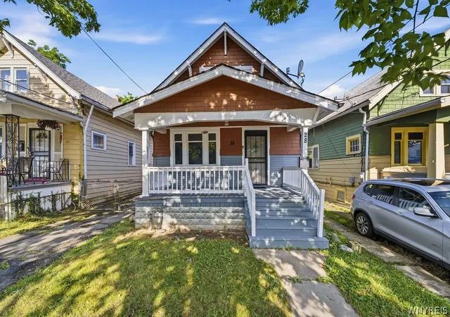 Photo 3 of Single family home for sale at 28 Schuele Ave, Buffalo, NY 14215 | MLS# B1701114 | Listing updated on 2026-07-23
