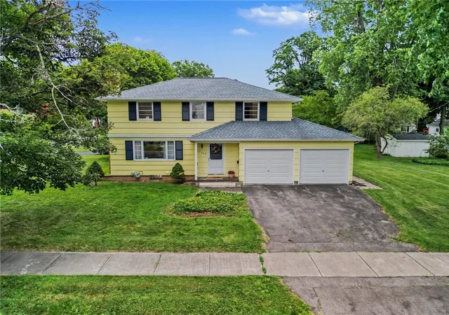 1st image of 160 Chadwell Rd, Rochester, NY 14609 | MLS# R1700282