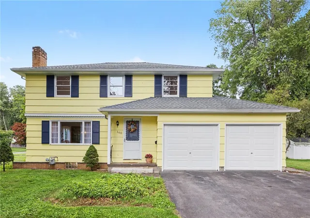 3rd image of 160 Chadwell Rd, Rochester, NY 14609 | MLS# R1700282