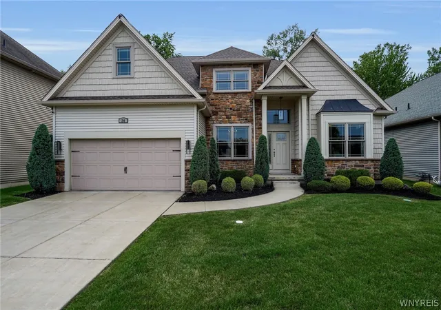 Photo 2 of Sale Pending at 34 Avalon Meadows Ln, East Amherst, NY 14051 | MLS# B1694186 | Listing updated on 2026-08-03