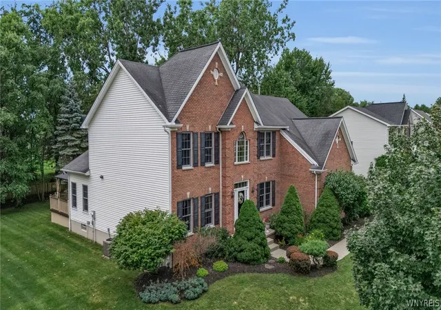 3rd image of 9651 Deerview Ln, Clarence Center, NY 14032 | MLS# B1701141