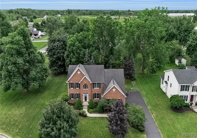 4th image of 9651 Deerview Ln, Clarence Center, NY 14032 | MLS# B1701141