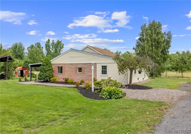 4th image of 3069 Coomer Rd, Newfane, NY 14108 | MLS# B1701157