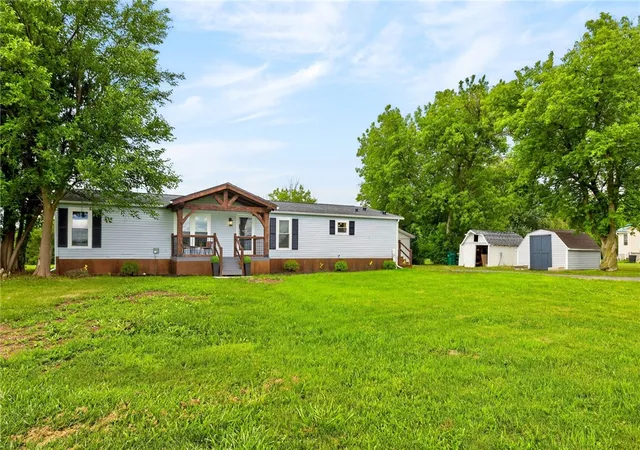 3rd image of 4390 Latting Rd, Shortsville, NY 14548 | MLS# R1701165