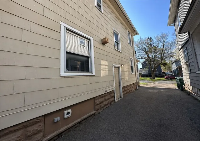 5th image of 60 Masseth St, Rochester, NY 14606 | MLS# R1701126