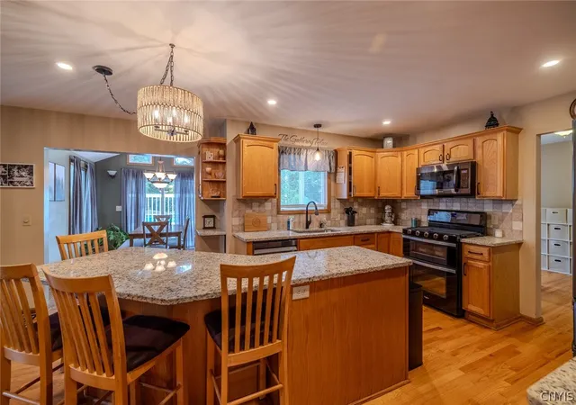 4th image of 8226 Cicero Mills Rd, Cicero, NY 13039 | MLS# S1700933