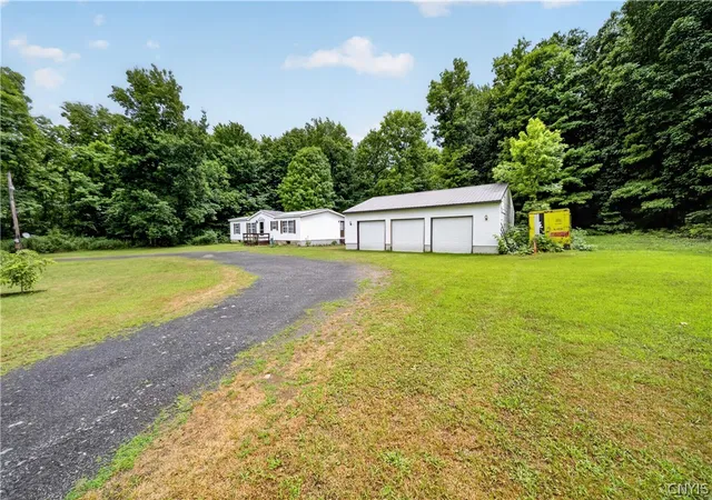 3rd image of 101 Shortcut Rd, Fulton, NY 13069 | MLS# S1700677