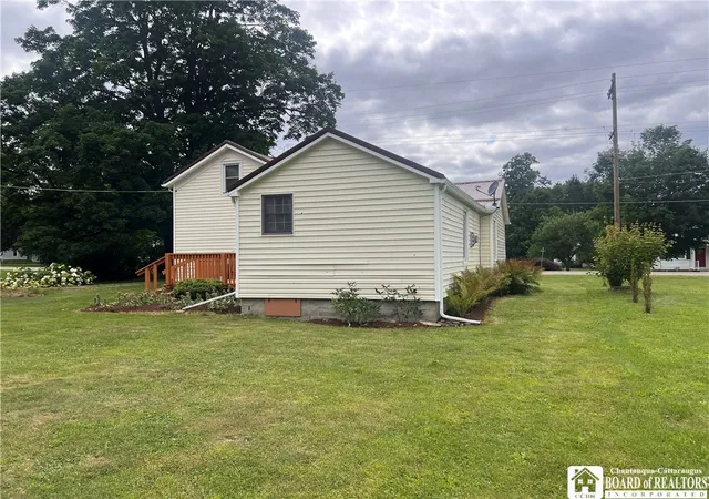 Photo 4 of Single family home for sale at 120 Olean St, Angelica, NY 14709 | MLS# R1695808 | Listing updated on 2026-07-23