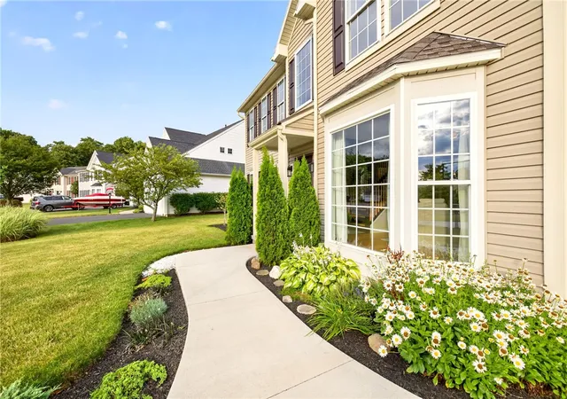 2nd image of 6672 Pond Side Cir, Victor, NY 14564 | MLS# R1701167