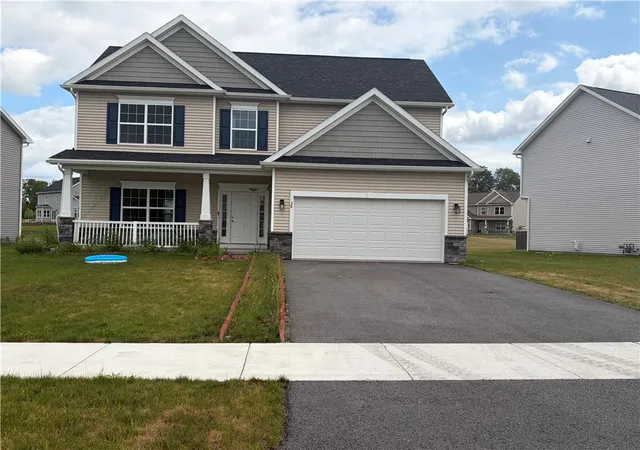 1st image of 38 Kingsbarn Rd, Henrietta, NY 14586 | MLS# R1699720