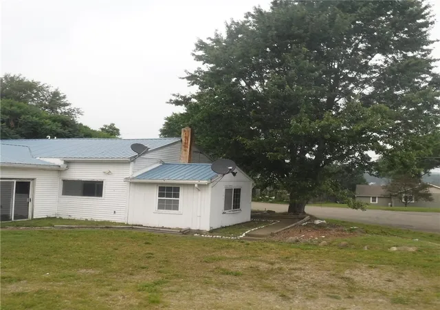 11th image of 10058 Davis Rd, Wayland, NY 14572 | MLS# R1701288