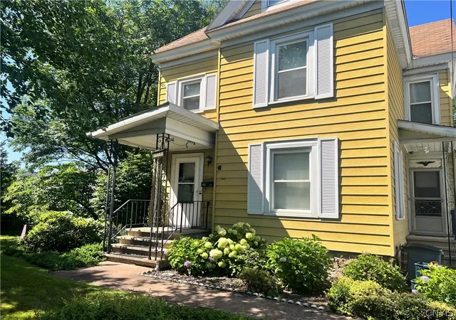 2nd image of 105 E Heman St, De Witt, NY 13057 | MLS# S1699755