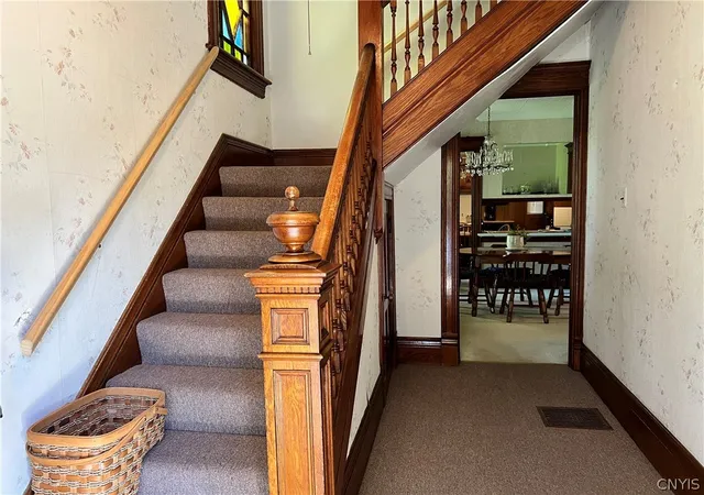 3rd image of 105 E Heman St, De Witt, NY 13057 | MLS# S1699755