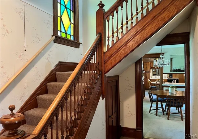 4th image of 105 E Heman St, De Witt, NY 13057 | MLS# S1699755