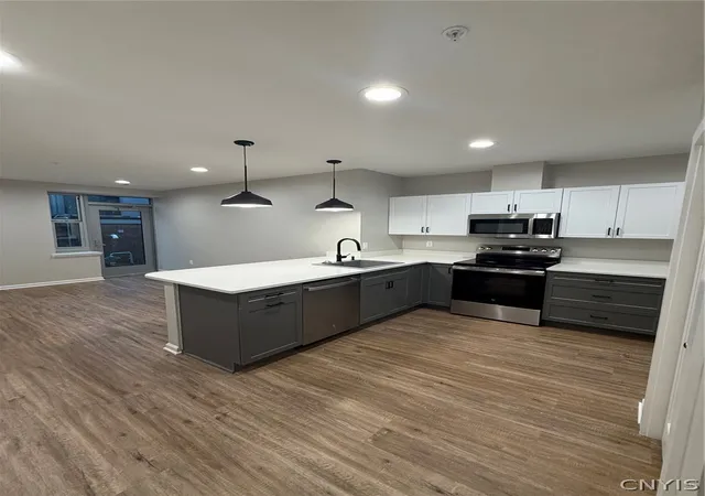 2nd image of 214 Kinne St #109, De Witt, NY 13204 | MLS# S1701309