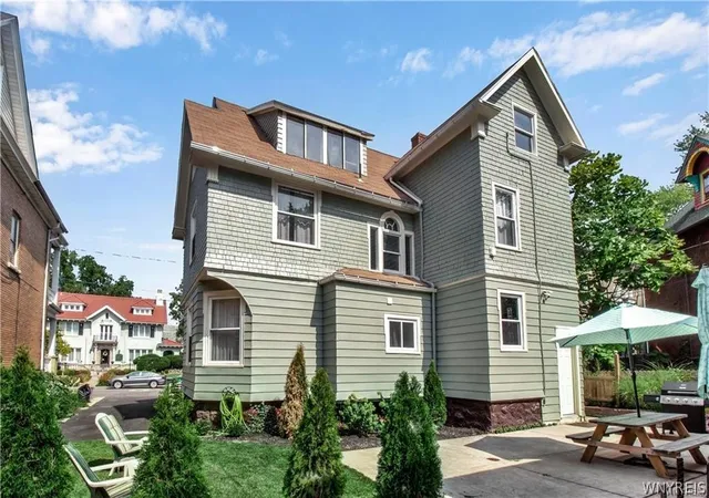 2nd image of 623 Buffalo Ave, Niagara Falls, NY 14303 | MLS# B1700971