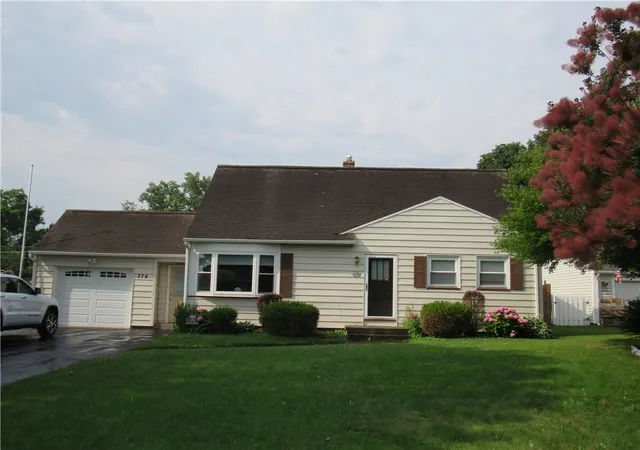 1st image of 374 Shore Acres Dr, Rochester, NY 14612 | MLS# R1701230