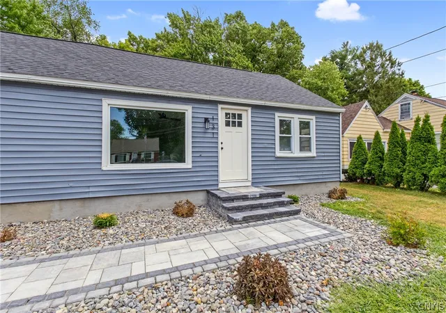 Photo 3 of Sale Pending at 131 Ford Dr, Syracuse, NY 13212 | MLS# S1701057 | Listing updated on 2026-07-28