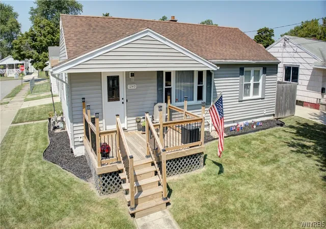 1st image of 1240 91st St, Niagara Falls, NY 14304 | MLS# B1701117
