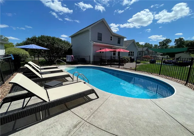 3rd image of 10 Woodworth St, Victor, NY 14564 | MLS# R1699825