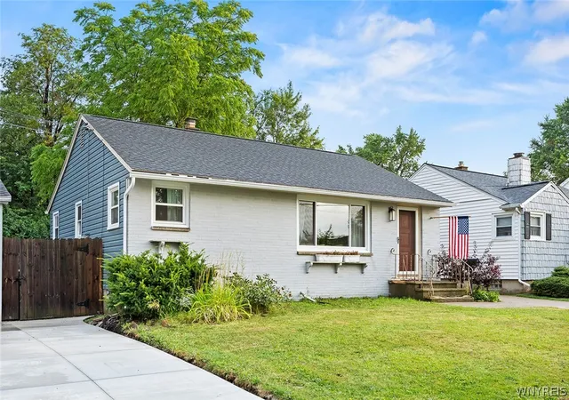 2nd image of 166 Walter Ave, Tonawanda, NY 14150 | MLS# B1700893