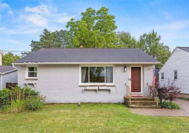 3rd image of 166 Walter Ave, Tonawanda, NY 14150 | MLS# B1700893