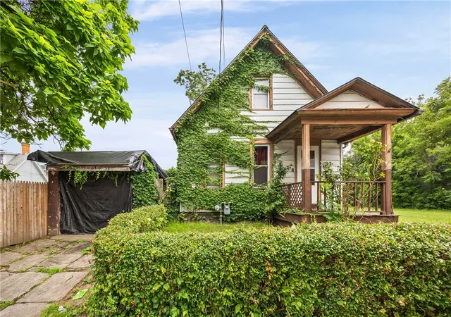 Photo 3 of Single family home for sale at 2 Laser St, Rochester, NY 14621 | MLS# R1697363 | Listing updated on 2026-08-03