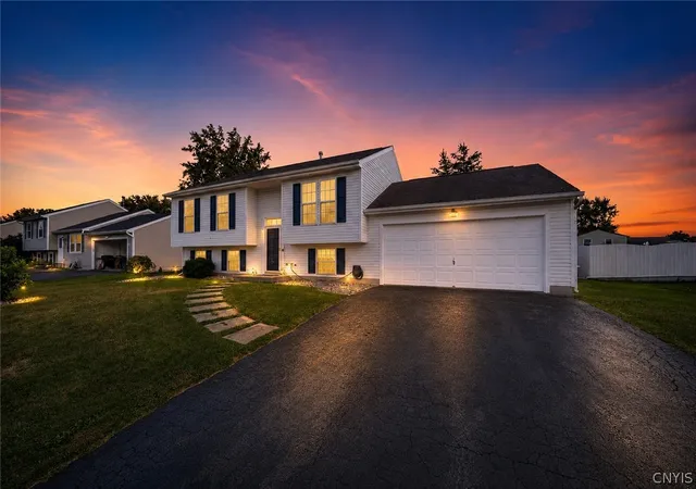 Photo 1 of Sale Pending at 5732 Boulia Dr, Clay, NY 13041 | MLS# S1700443 | Listing updated on 2026-08-04