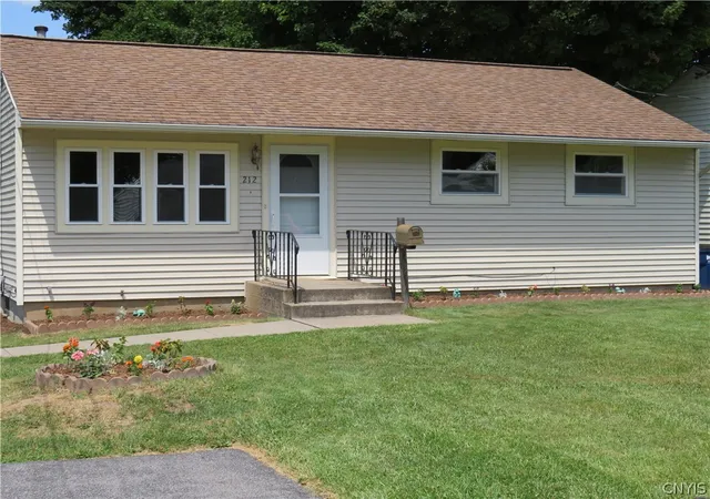 1st image of 212 Jane Dr, Syracuse, NY 13219 | MLS# S1697568