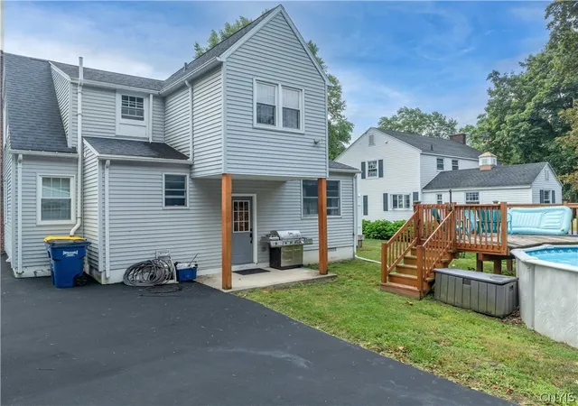 Photo 4 of Sale Pending at 424 Cherry Rd, Syracuse, NY 13219 | MLS# S1701092 | Listing updated on 2026-07-30