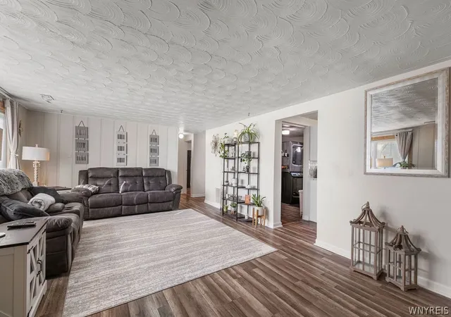 4th image of 111 Louis St, Buffalo, NY 14225 | MLS# B1696872