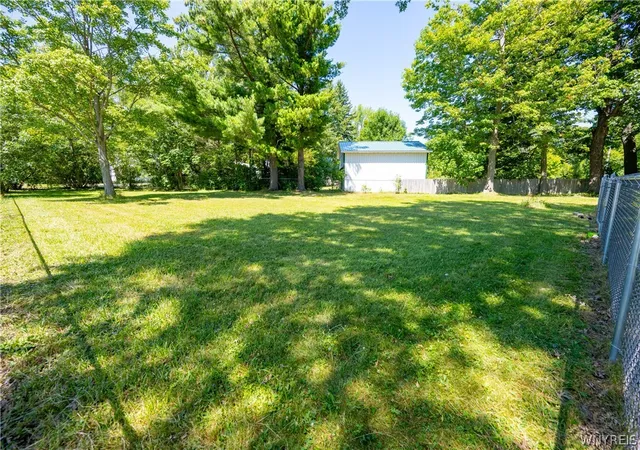 Photo 3 of Sale Pending at 6641 Taylor Rd, Hamburg, NY 14075 | MLS# B1700017 | Listing updated on 2026-08-04