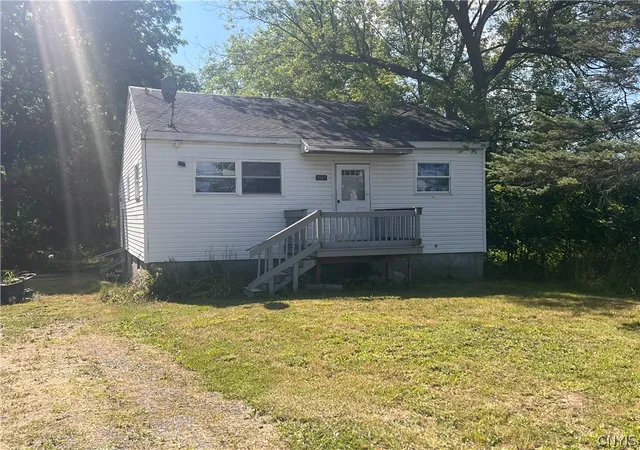 2nd image of 8827 Brewerton Rd, Brewerton, NY 13029 | MLS# S1700471