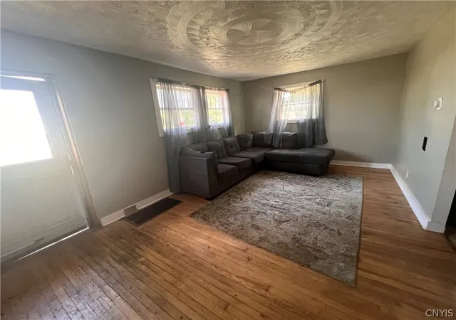 3rd image of 8827 Brewerton Rd, Brewerton, NY 13029 | MLS# S1700471