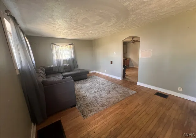 4th image of 8827 Brewerton Rd, Brewerton, NY 13029 | MLS# S1700471