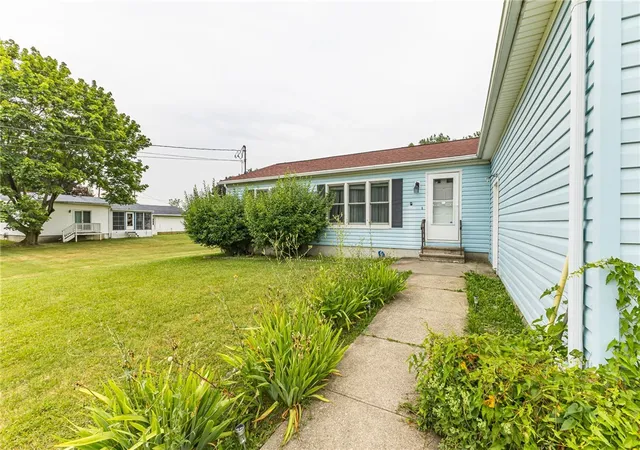3rd image of 1100 Peirson Ave, Newark, NY 14513 | MLS# R1700569