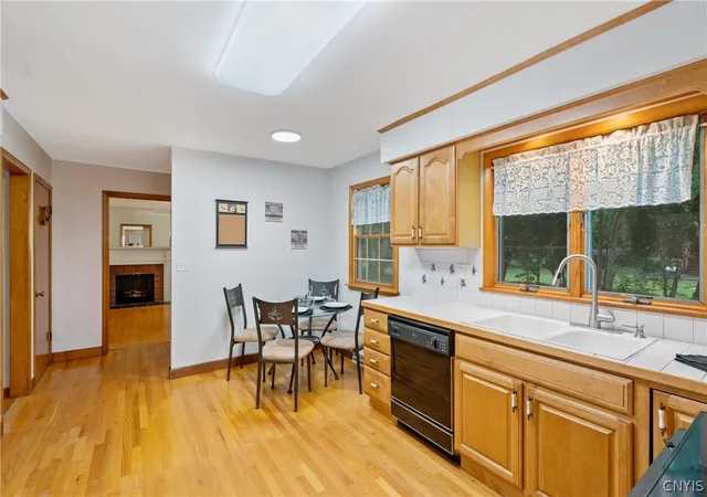 Photo 4 of Single family home for sale at 118 Winding Way, Camillus, NY 13031 | MLS# S1701147 | Listing updated on 2026-07-29