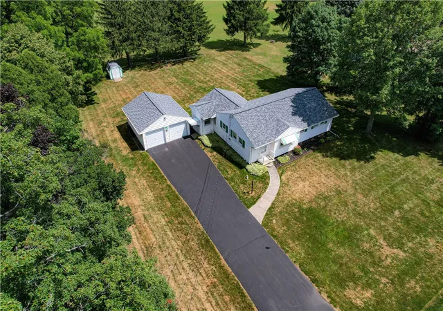 Photo 2 of Sale Pending at 8583 W Bergen Rd, Le Roy, NY 14482 | MLS# R1701490 | Listing updated on 2026-07-29