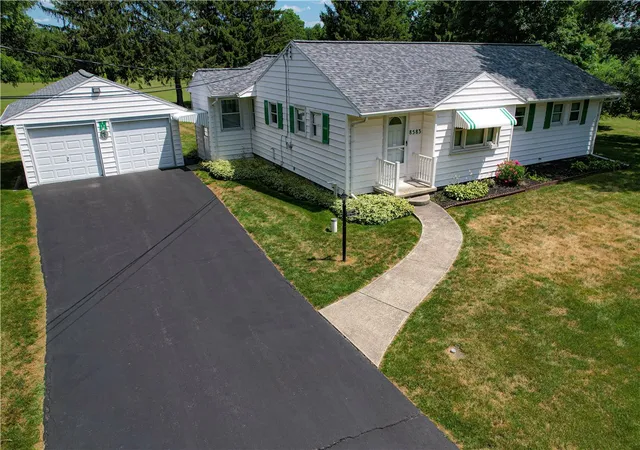 Photo 3 of Sale Pending at 8583 W Bergen Rd, Le Roy, NY 14482 | MLS# R1701490 | Listing updated on 2026-07-29