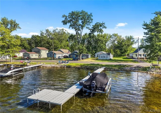 2nd image of 6052 Muskrat Bay Rd, Brewerton, NY 13029 | MLS# S1701479