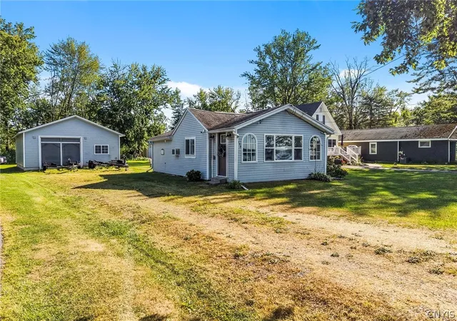 4th image of 6052 Muskrat Bay Rd, Brewerton, NY 13029 | MLS# S1701479
