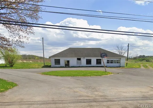 Photo 2 of Sale Pending at 5792 Old Oneida Rd, Rome, NY 13440 | MLS# S1700235 | Listing updated on 2026-07-26