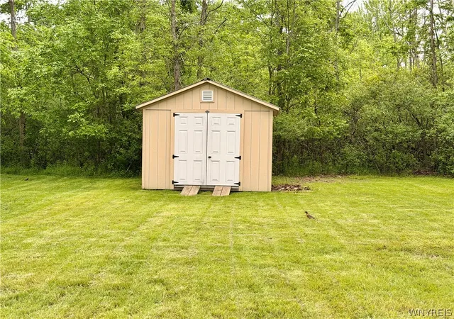 Photo 4 of Single family home for sale at 120 Sunset Dr, Hamburg, NY 14075 | MLS# B1701417 | Listing updated on 2026-07-24
